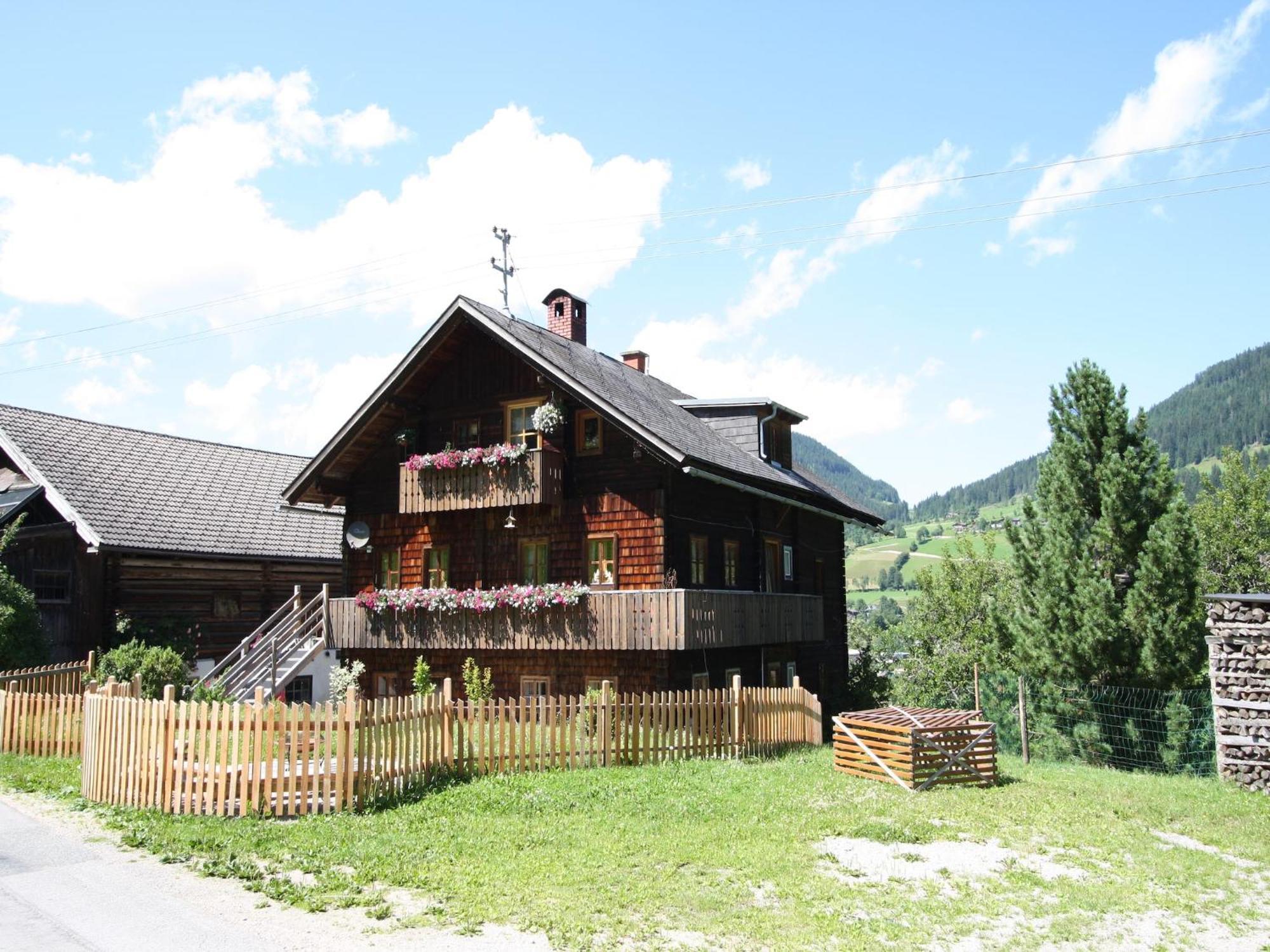 Sprawling Mansion Near Ski Area In Salzburg Eben Im Pongau Exterior photo